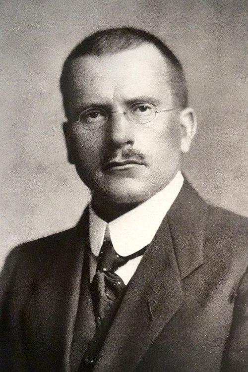 Carl Jung: Cuộc đời và di sản của một huyền thoại tâm lý học